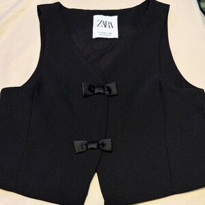 Girl’s Zara Black Vest with Bows size 13-14